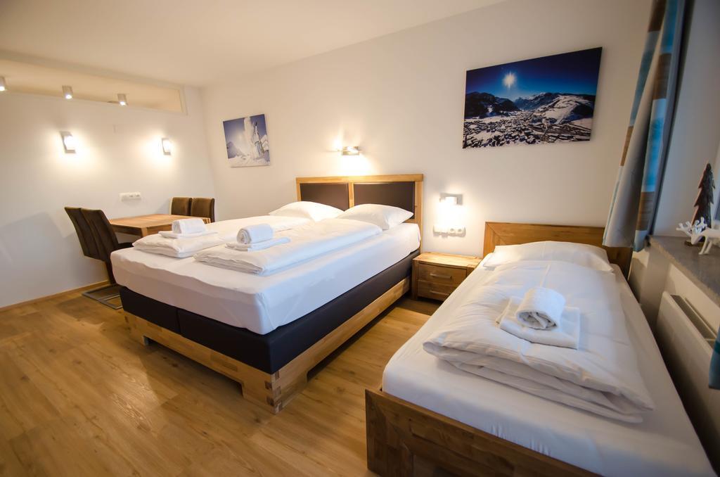 Deluxe Studio Kaprun By All In One Apartments Habitación foto